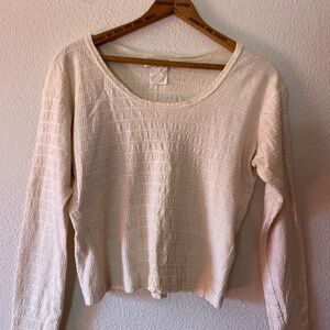 Vintage cream colored textured Scoop neck long sleeve
